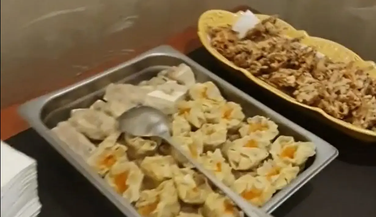 Syukuran Baby Izz (Instagram/aprilidadamirie)