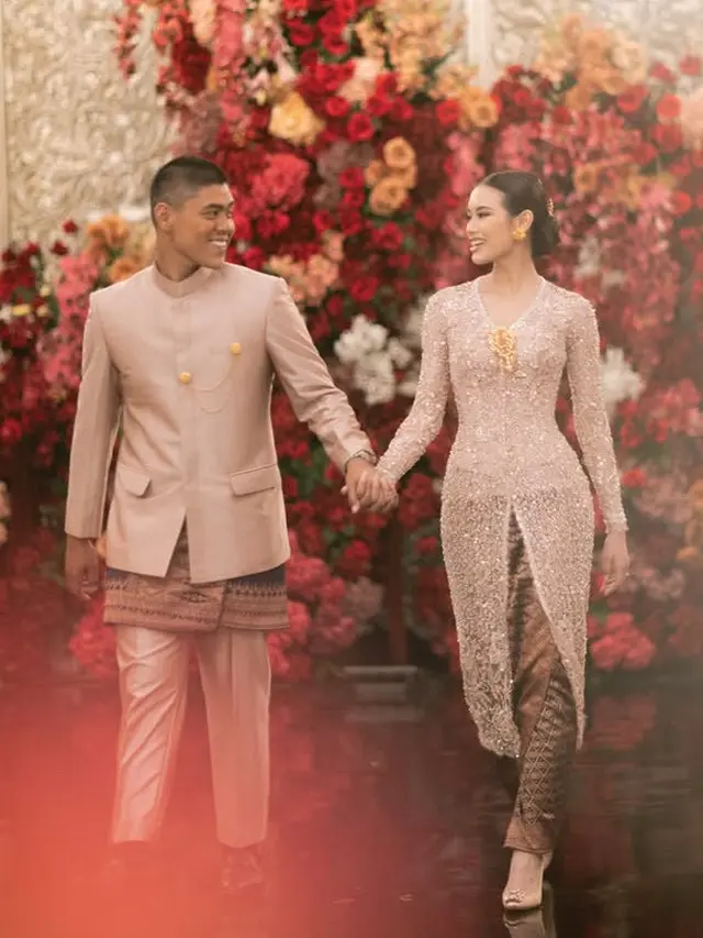 Potret Muthia Fatika Miss Universe Jawa Barat 2023 saat tunangan. [@venemapictures]