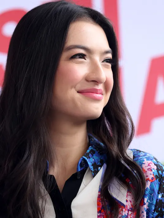 Lebih lanjut, Raline Shah juga akan menghabiskan waktu bersama keluarga di rumah saja. Karena seperti diketahui jalanan Ibukota akan ramai dan macet di malam pergantian tahun. (Andy Masela/Bintang.com)