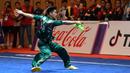 Atlet wushu Indonesia, Edgar Xavier Marvelo saat berkompetisi di nomor daoshu putra SEA Games 2023 di Phnom Penh, Kamboja (11/5/2023). Total 6 emas, 6 perak dan 2 perunggu direbut Edgar Xavier Marvelo dkk membuat tim wushu Indonesia menjadi juara umum di SEA Games 2023. (AFP/Tang Chhin Sothy)