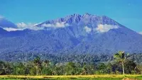 Ilustrasi Gunung Raung
