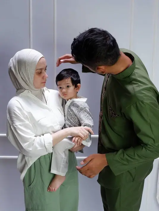 (Instagram/putriannesaloka)