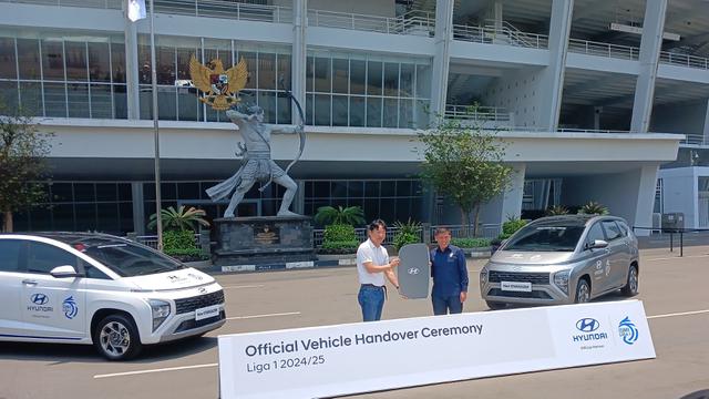 Penyerahan kendaraan kepada PT Liga Indonesia Baru (LIB)