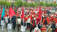 Dari Rumah Fatmawati ke Benteng Marlborough, Ribuan Warga Ramaikan Kirab Merah Putih di Bengkulu