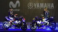 Duo Movistar Yamaha, Valentino Rossi dan Maverick Vinales, diprediksi bakal meramaikan perburuan gelar MotoGP 2018. (AFP/Pierre-Philippe Marcou)