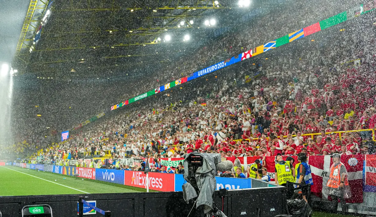 Hingga akhir pertandingan, Jerman menang dengan skor 2-0 atas Denmark. (AP Photo/Andreea Alexandru)