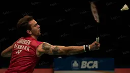 Jan O Jorgensen memang memiliki banyak koleksi tato, yang menurut Badminton World, gambar-gambar itu sudah ada ditubuhnya sejak tahun 2010 dan tiap tahunnya terus bertambah. (Bola.com/Vitalis Yogi Trisna)