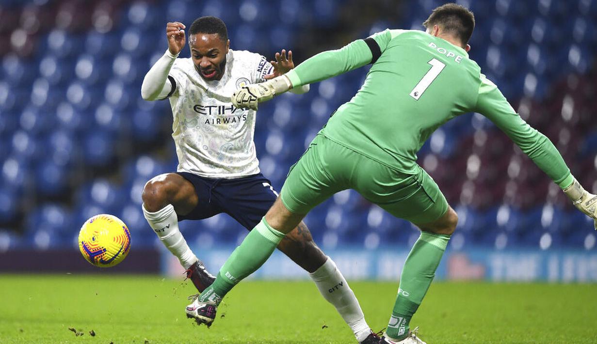 Sementara itu, Burnley tertahan di peringkat 16 dengan poin 22. (Gareth Copley/Pool via AP)