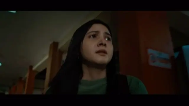 Bulan Sutena di Film Rambut Kafan