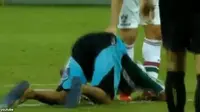 [VIDEO] Demi sang Idola, Fans Rela Cium Kaki