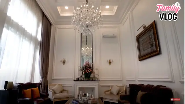 6 Potret Rumah Mewah Nindy Ayunda, Megah dan Ada Lift