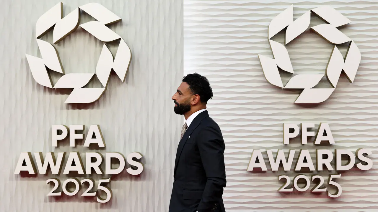 Foto: Rekor Gila Mohamed Salah setelah Sabet PFA Player of The Year yang Ketiga