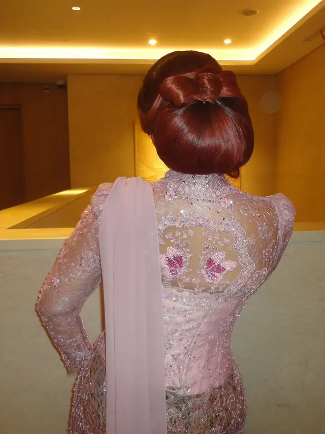 Zahwa Massaid cantik berkebaya (Instagram/zahwamassaid)