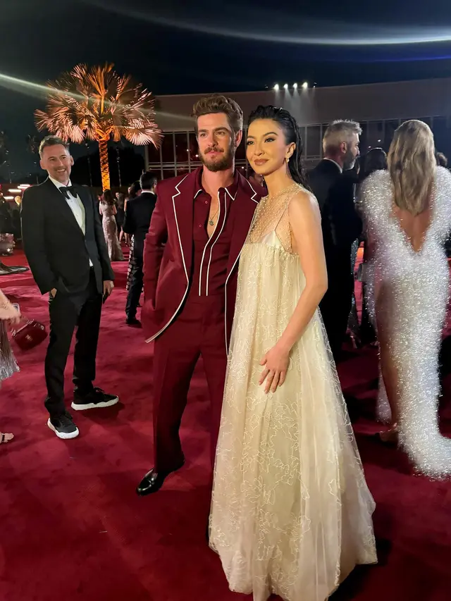 7 Potret Raline Shah di LACMA Art, Foto Bareng Leonardo DiCaprio dan Brad Pitt
