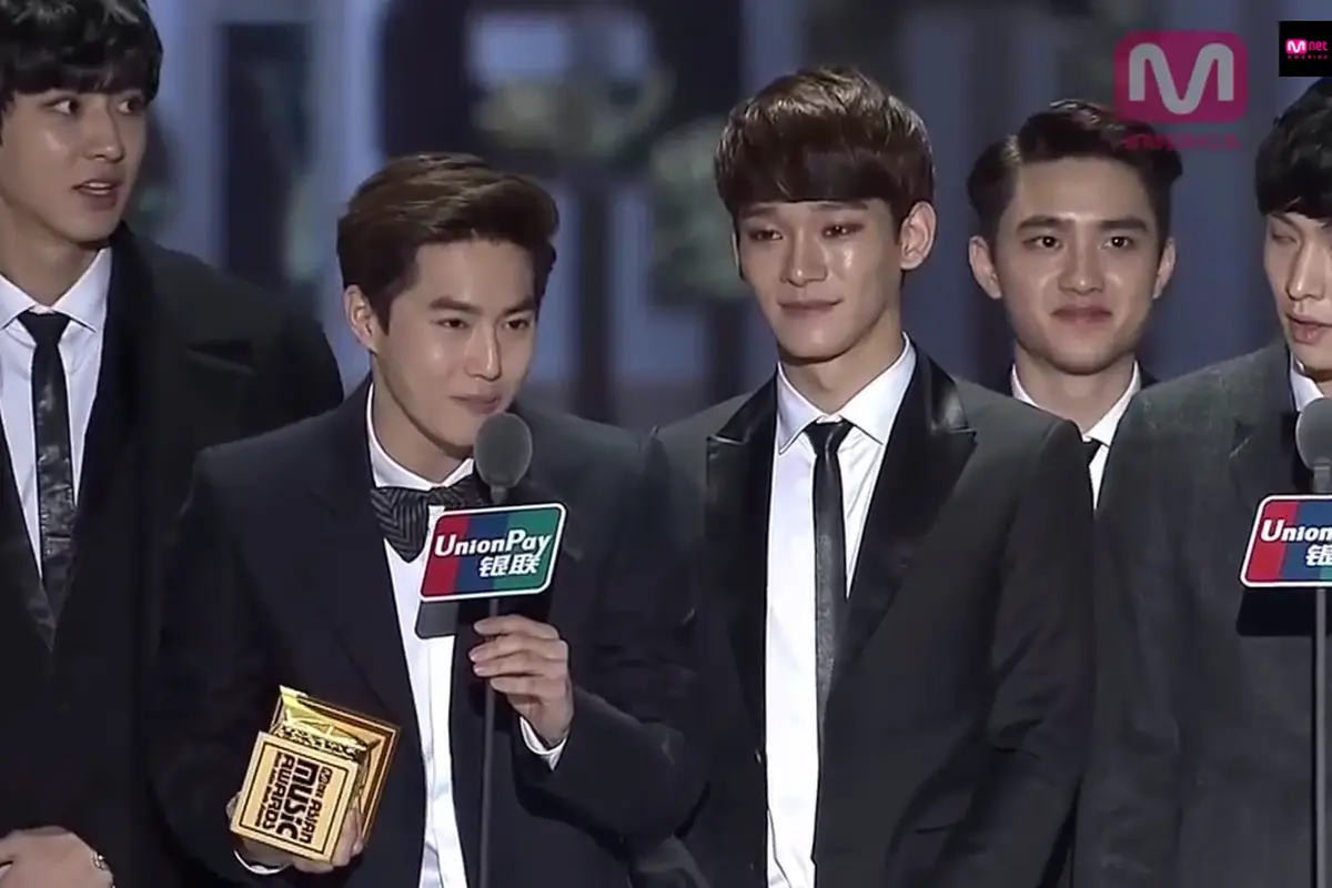 EXO MAMA 2015