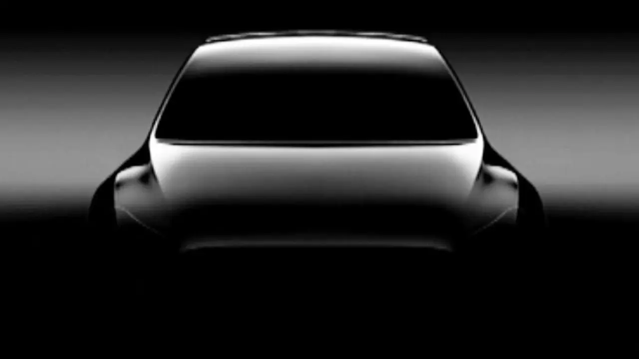 Tesla Model Y akan diposisikan di bawah Tesla Model X.(foto:Carscoop)