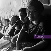 Eksklusif Payung Teduh (Lokasi: Harper Recording Studio, Foto: Deki Prayoga, Digital Imaging: Muhammad Iqbal Nurfajri/Bintang.com)