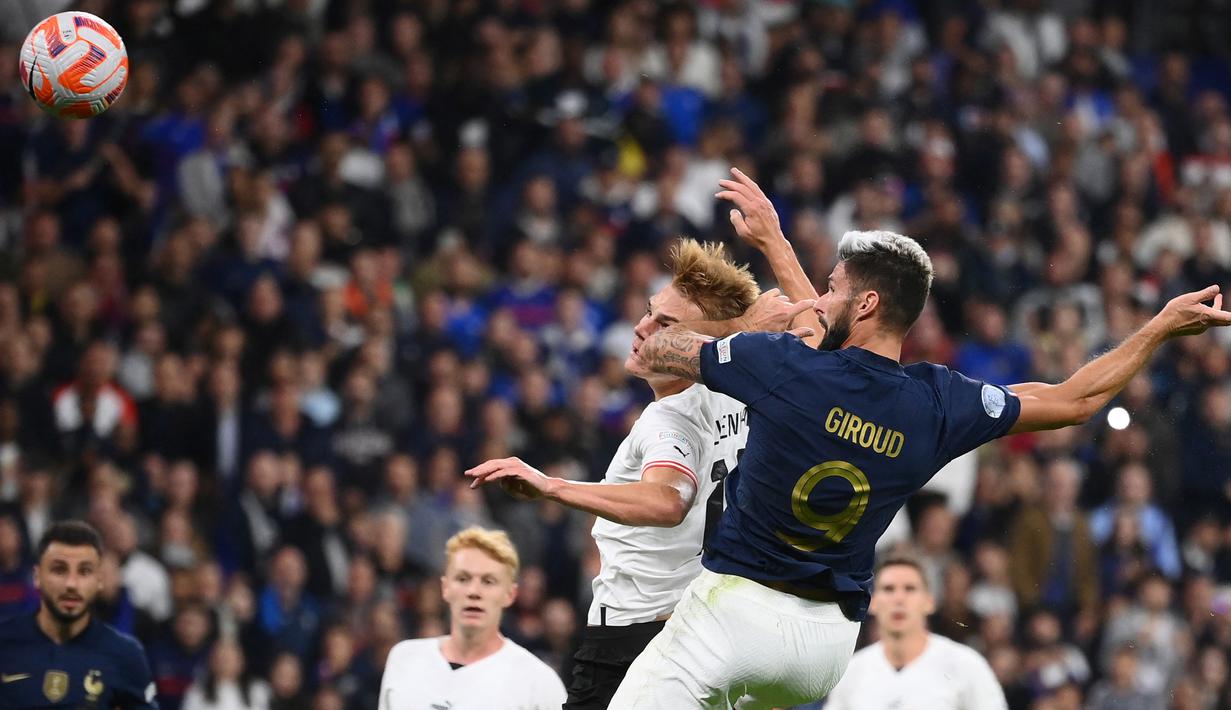 Gol Mbappe membuat skuad Prancis semakin bersemangat. Giroud pun sukses menambah keunggilan Les Bleus lewat golnya pada menit ke-65. (AFP/Franck Fife)