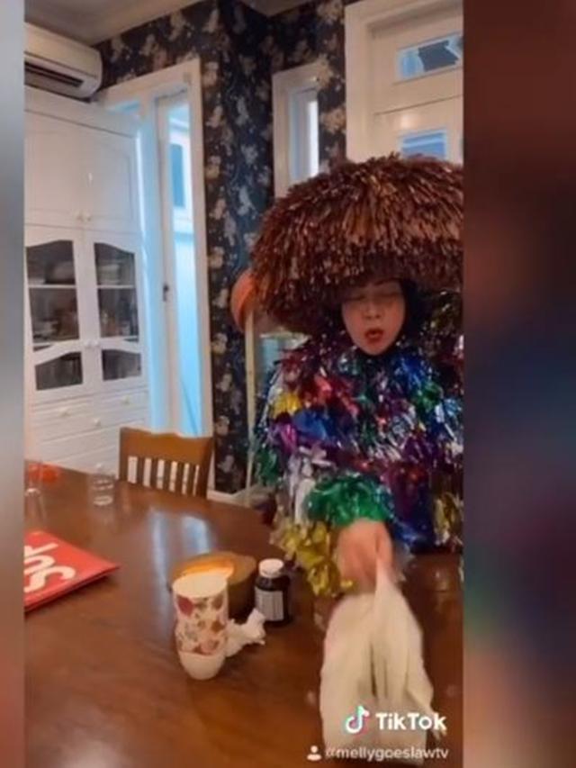 Gaya 5 Artis Cantik saat Bersih-bersih Rumah, Penampilannya Curi Perhatian