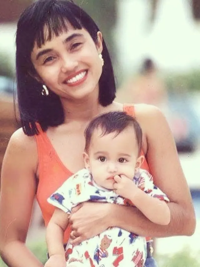 Genap 27 Tahun, Ini 7 Potret Lawas Masa Kecil Cinta Laura yang Menggemaskan