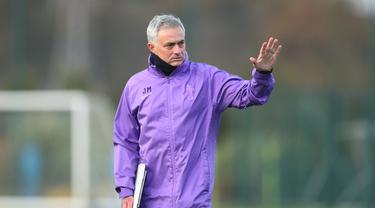 Manajer Tottenham Hotspur, Jose Mourinho (@spursofficial)