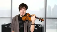 German Dmitriev, pemain biola asal Rusia
