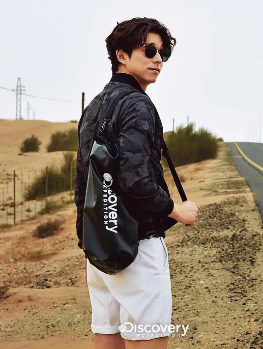 Gong Yoo pernah ditawari peran Yoo Si Jin dalam drama Descendants of the Sun. Dan akhirnya peran itu, diambil Song Joong Ki ke puncak popularitas. (Foto: koreaboo.com)