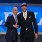 Ben Simmons Bersama Commissioner NBA Adam Silver (Reuters)