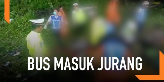 VIDEO: Kecelakaan Bus Masuk Jurang di Tol Cipularang