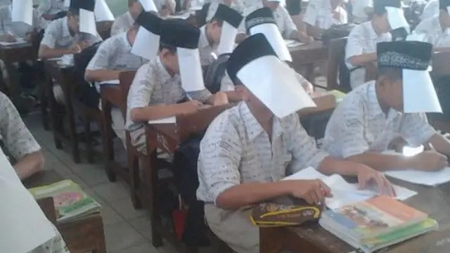 ujian anti nyontek