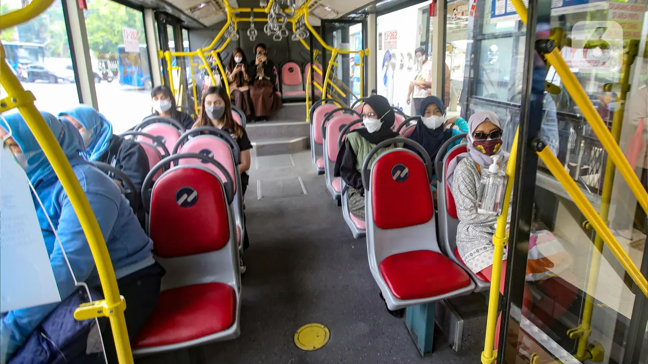 Bus Transjakarta Khusus Wanita Kembali Beroperasi