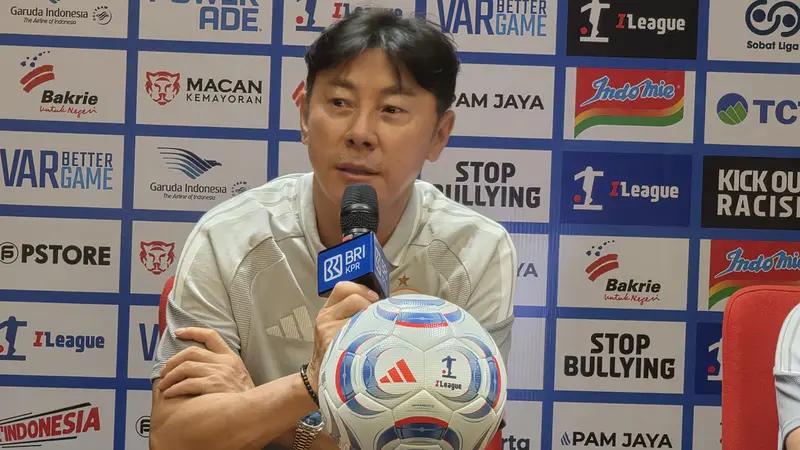Sikap Shin Tae-yong Soal Sanksi Persija Jakarta dan The Jakmania
