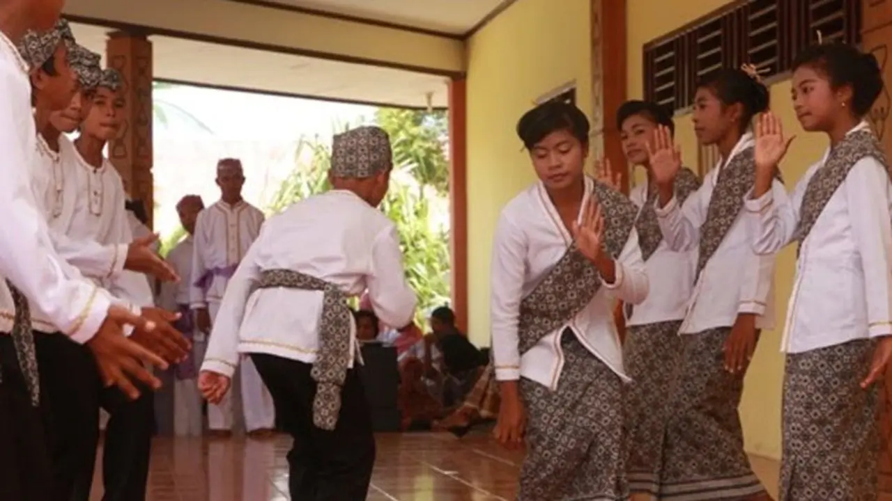 Tari Tide-Tide, Gerak Mistis Tentang Kesuburan dan Kehidupan dalam Upacara Sakral