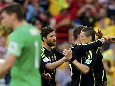 Spanyol meraih poin sempurna saat membekuk Australia 3-0 di laga penutup penyisihan Piala Dunia 2014 Grup B di Stadion Baixada, Curitiba, Brasil, (23/6/2014). (REUTERS/Henry Romero)