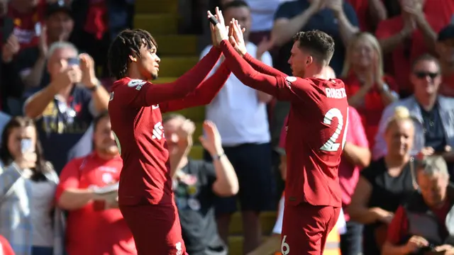 Foto: Deretan 5 Bek Aktif dengan Jumlah Assist Terbanyak di Liga Inggris Hingga Kini, Duo Liverpool Terdepan