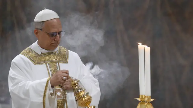 Momen Perdana Paus Leo XIV Pimpin Misa Bersama Para Kardinal
