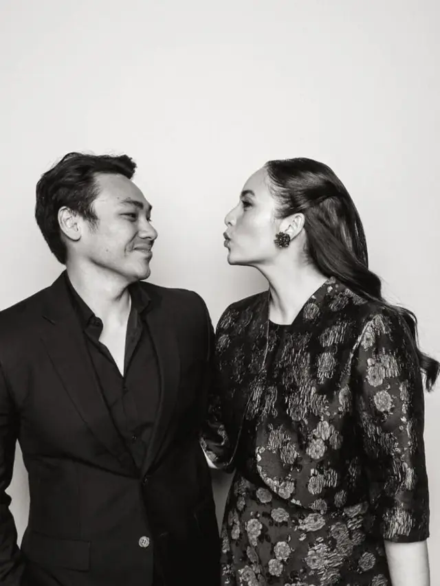 Potret Chelsea Islan dan Rob Clinton (credit: https://www.instagram.com/robclintonkardinal/)
