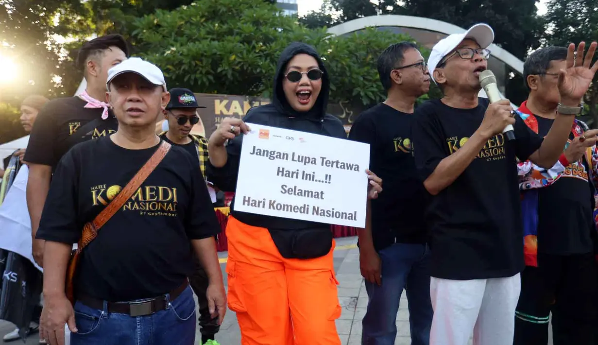 Kampanye tersebut diikuti sejumlah komedian nasional, seperti Cak Lontong, Elly Sugigi, Caesar, Jarwo Kuat dan Pak Tarno KW. (Kapanlagi.com/Budy Santoso)