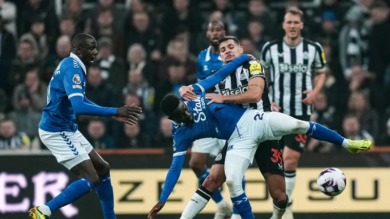 Newcastle vs Everton - Liga Inggris