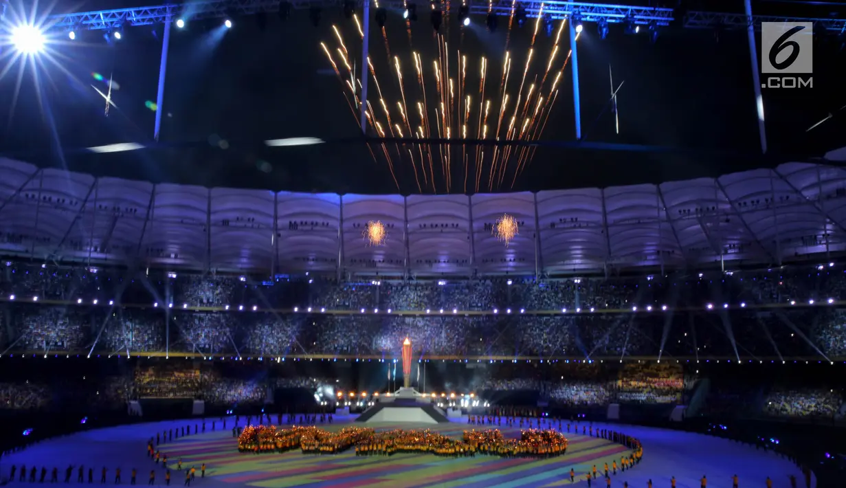Suasana penutupan SEA Games 2017 di Stadion Bukit Jalil, Kuala Lumpur, Malaysia, Rabu (30/8). Pesta olahraga negara-negara di Asia Tenggara resmi ditutup dan SEA Games selanjutnya akan digelar di Filipina pada 2019. (Liputan6.com/Faizal Fanani)