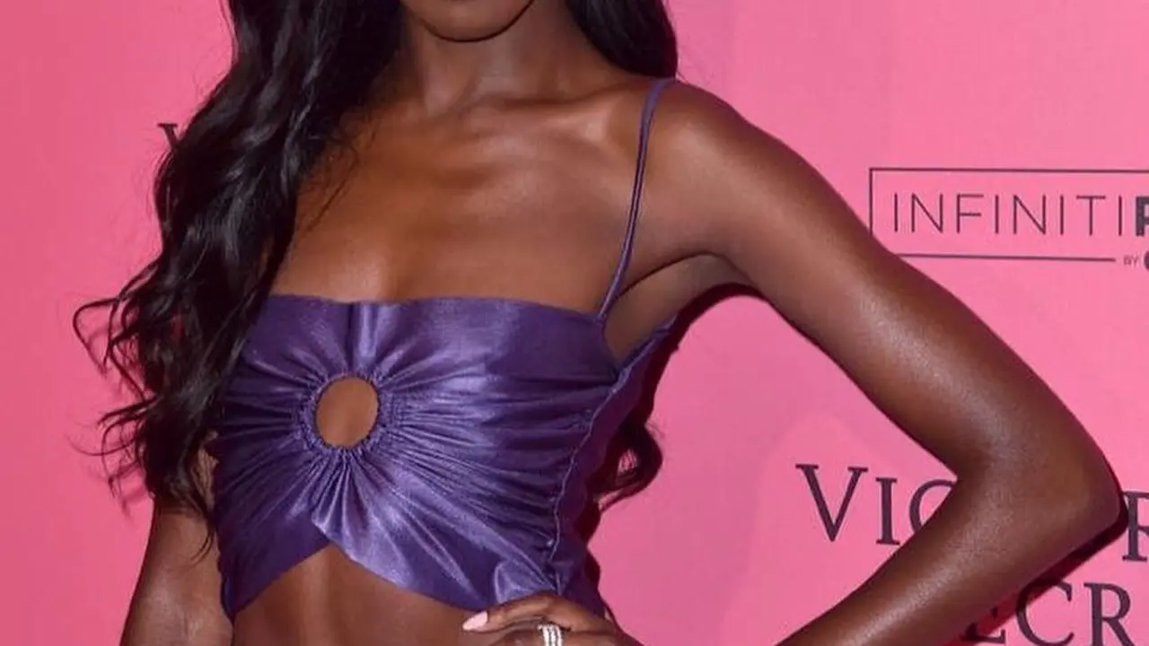 Victoria's Secret Kenalkan Angel Baru Berkulit Hitam