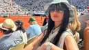 Inilah potret Raline Shah saat menghadiri pertandingan tenis di Rolland Garros, Perancis. Wanita 38 tahun ini terlihat menawan meski harus kepanasan. Raline Shah punya ketertarikan sendiri dengan olahraga tenis. (Liputan6.com/IG/ralineshah)