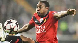 Aksi striker muda Manchester United Danny Welbeck di laga penyisihan Grup B Liga Champions melawan VfL Wolfsburg di Volskwagen Arena, 8 Desember 2009. AFP PHOTO / JOHN MACDOUGALL 