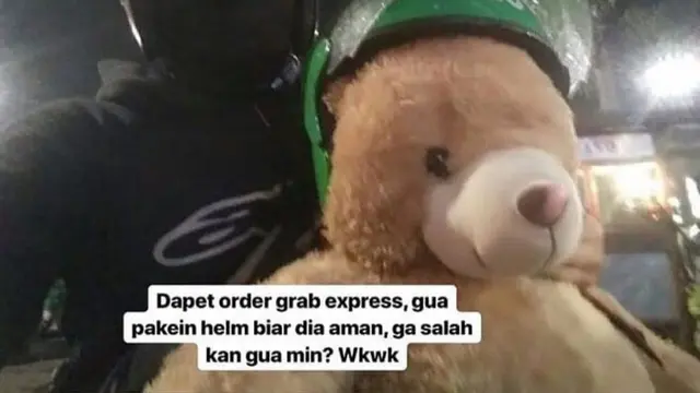 6 Potret Driver Ojek Online Dapat Orderan Boneka Ini Curi Perhatian