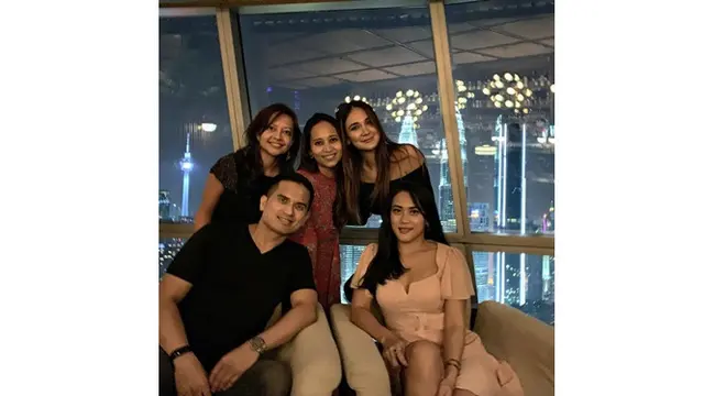 4 Potret Kebersamaan Luna Maya dan Faisal Nasimuddin