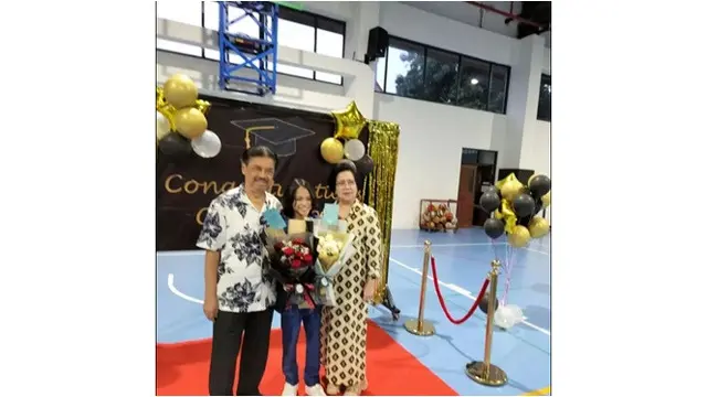 6 Potret Noah Sinclair Jalani Wisuda SD, Bikin Bunga Citra Lestari Bangga