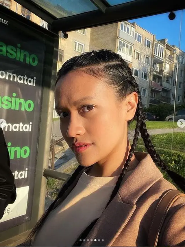 6 Potret Misha Johanna, Cucu Mendiang Suzzanna yang Kini Tinggal di Eropa