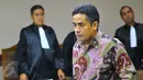 Dasep Ahmadi saat menjalani Sidang Vonis di di Pengadilan Tipikor Jakarta, Senin (14/3/2016). Dasep Ahmadi, dihukum 7 tahun penjara dan denda Rp 200 juta, subsider 3 bulan kurungan.  (Liputan6.com/Faisal R Syam)