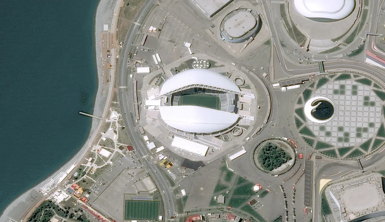 Foto Satelit areal Stadion Fisht Olympic di Sochi, Rusia (06/06/2018). Stadion tersebut akan menjadi saksi laga pertama Portugal melawan Spanyol. (CNES 2018, Distribution Airbus DS via AP)