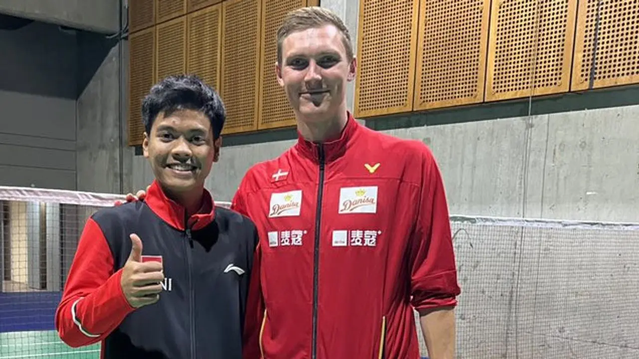 5 Foto Kenangan Syabda Perkasa Belawa Bareng Pemain Badminton Top Dunia
